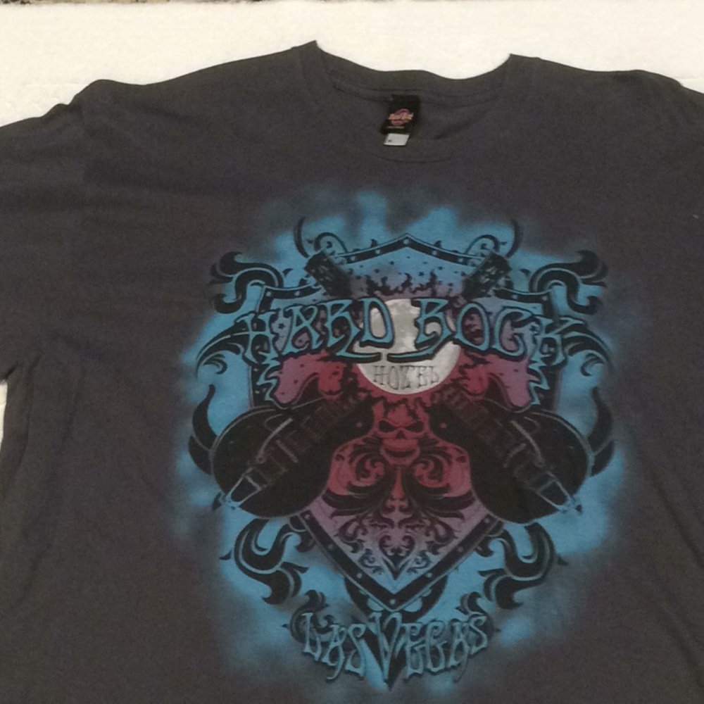 Tee shirt